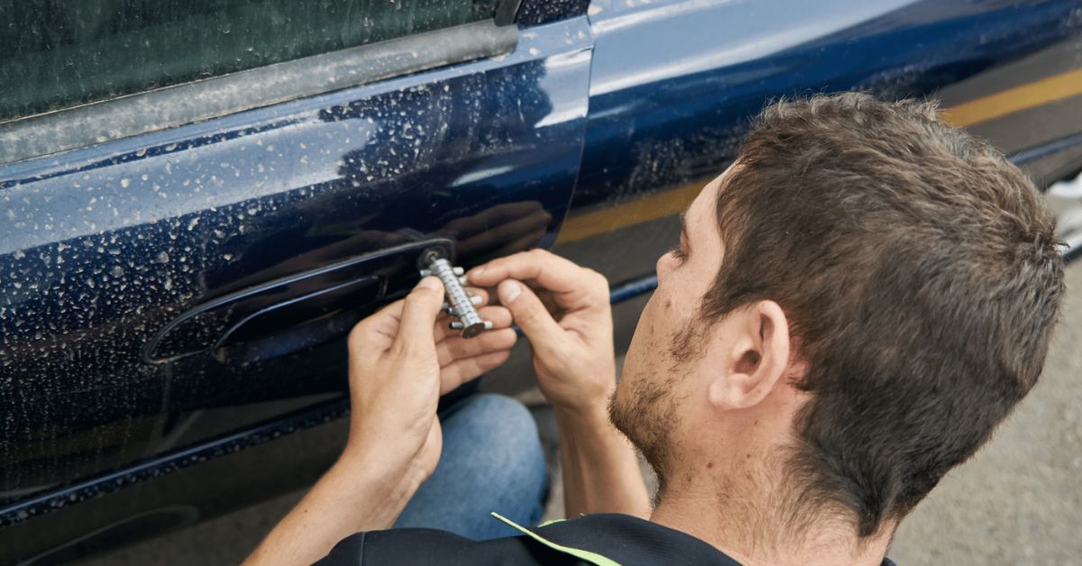 Vehicle Lockout Service in St. Petersburg - professional locksmith unlocking car door quickly and safely